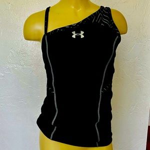Under Armour sports wear size M
